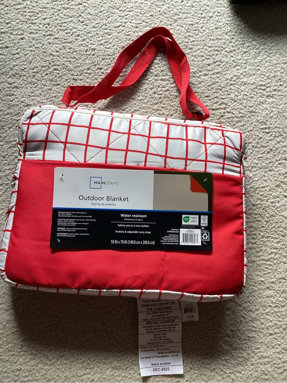 Mainstays Red & White Outdoor Blanket